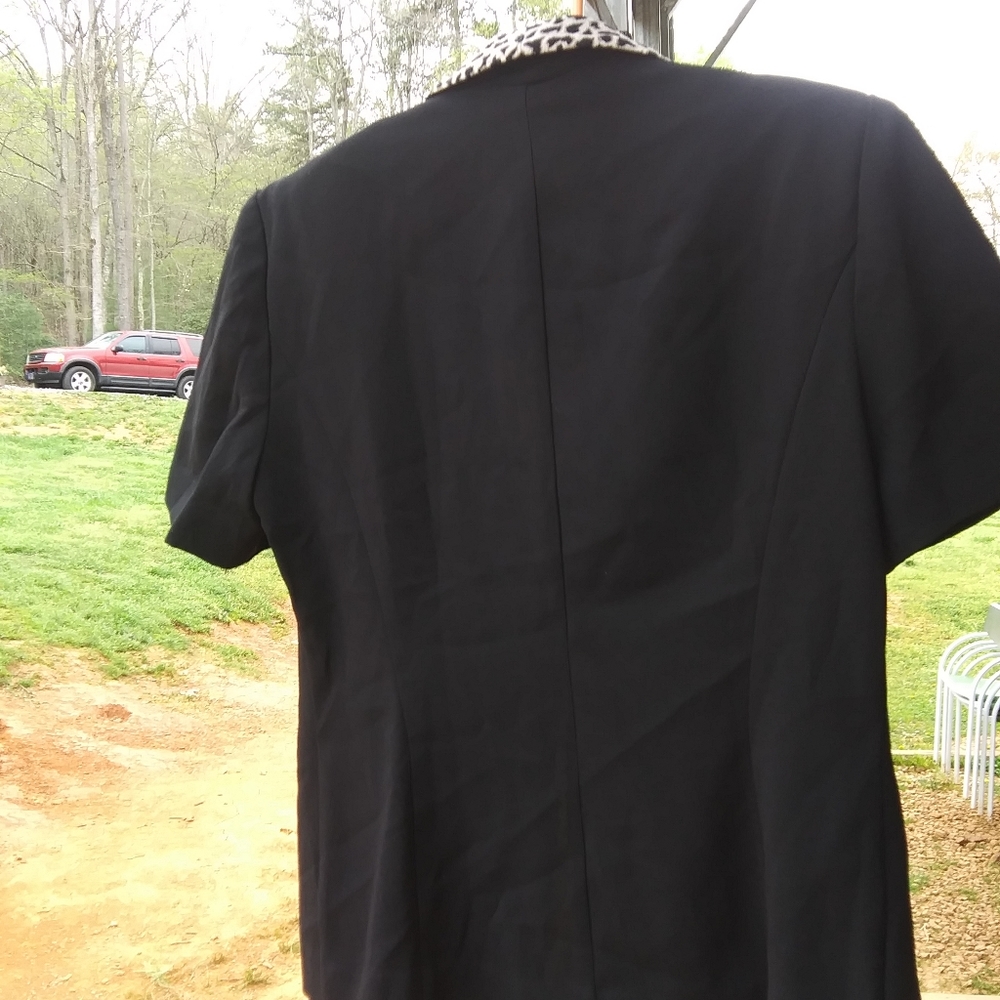 Blazer - Picture 2 of 2